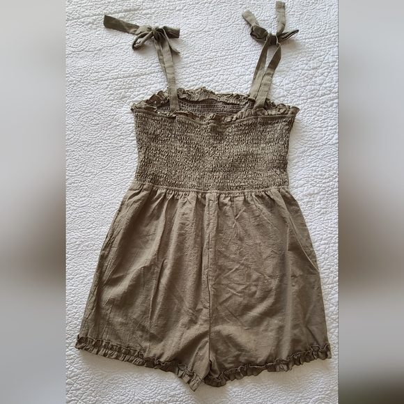 Eilly Bazar Romper - Picture 3 of 3